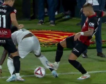 La tremenda patada de Maffeo a Vinicius Jr. que generó enojo