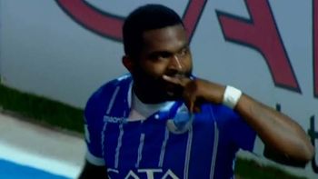 García fue el autor del 1-0 en favor de Godoy Cruz ante Unión en Mendoza García fue el autor del 1-0 en favor de Godoy Cruz ante Unión en Mendoza