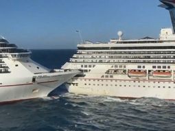 El increíble choque de dos enormes cruceros en Cozumel