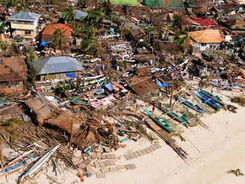 Ascenderían a 10.000 los muertos por el tifón en Filipinas