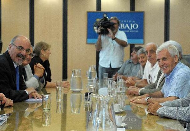 Metalúrgicos retoman negociaciones salariales el próximo lunes