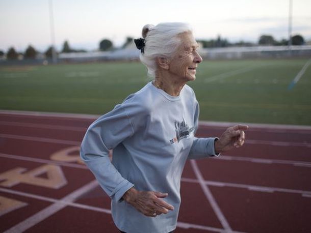 Tenía 86 años y murió después de correr una maratón