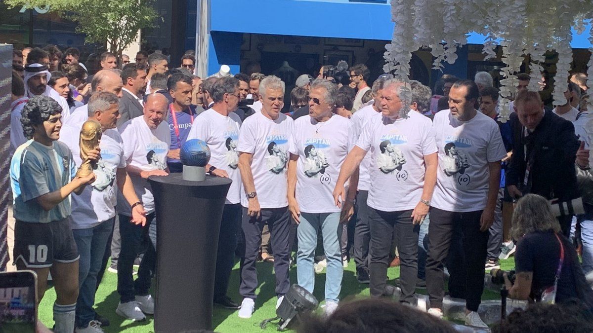 Bajo la estrella del 10: el emotivo homenaje a Maradona en Qatar a dos años de su muerte