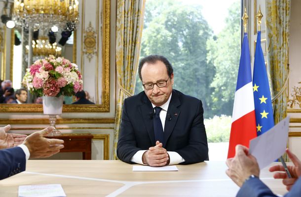 Tras el atentado en Niza, Hollande volvió a París