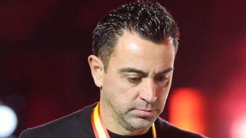Cambió de opinión: Xavi decidió quedarse en Barcelona una temporada más