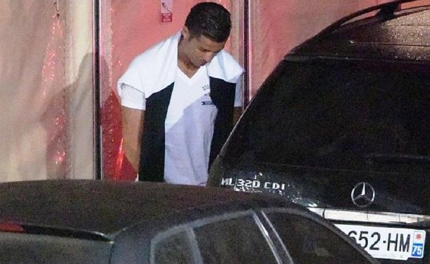 Piedra libre: Cristiano Ronaldo hizo pis en plena calle en Saint Tropez