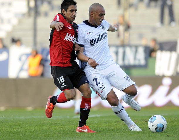 Newells superó a Quilmes y mantiene la punta del torneo