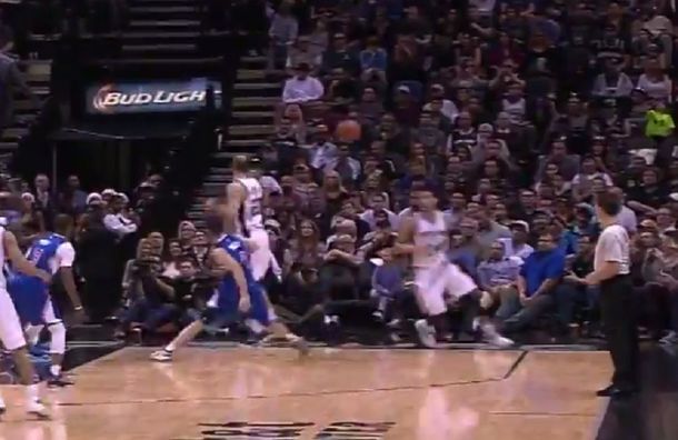 Magia pura: Ginóbili y una asistencia de lujo en la victoria de los Spurs