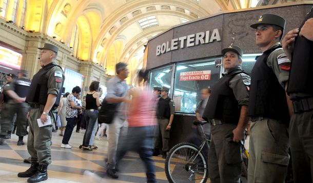 Destinan 400 gendarmes a las ex líneas Mitre y Sarmiento