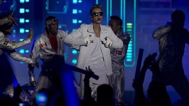 Justin Bieber contrató a una dama de compañía durante su gira por Panamá