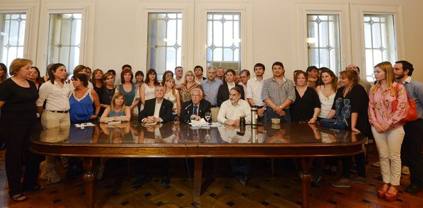 Diputados del FpV convocaron a marchar en defensa de la institucionalidad