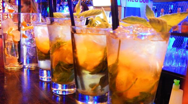 La Provincia busca prohibir el 2X1 en los bares para evitar el exceso de alcohol