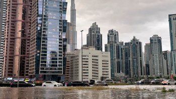 Increíble: Dubái quedó bajo el agua por intensas lluvias