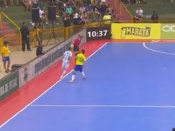 en tu cara y en tu cancha: el argentino que dejo en ridiculo al rey del futsal en tu cara y en tu cancha: el argentino que dejo en ridiculo al rey del futsal