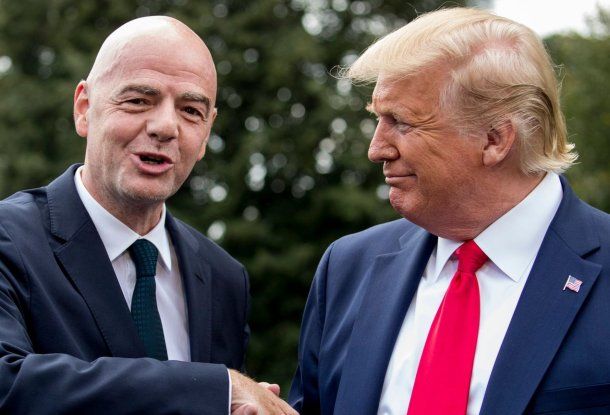 Gianni Infantino junto a Donald Trump.