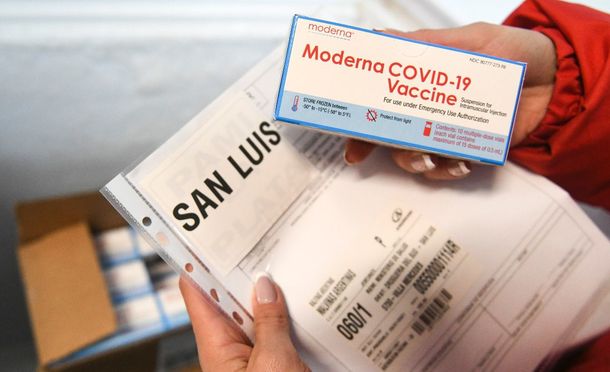 Distribuyen en todo el país 900 mil dosis de Moderna donadas por Estados Unidos: cuántas le tocan a cada provincia