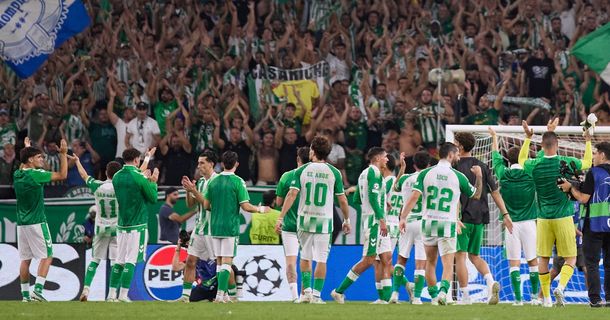 Un jugador del Betis denunció a un youtuber por insultos homófobos en una transmisión