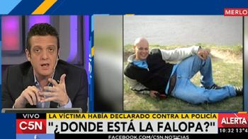 disfrazados de policias irrumpieron en una casa al grito de ¡donde esta la falopa! disfrazados de policias irrumpieron en una casa al grito de ¡donde esta la falopa!