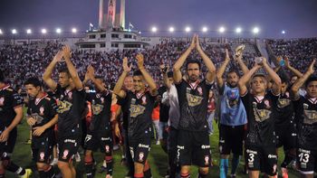 por el titulo de river, huracan jugara una copa mas por el titulo de river, huracan jugara una copa mas