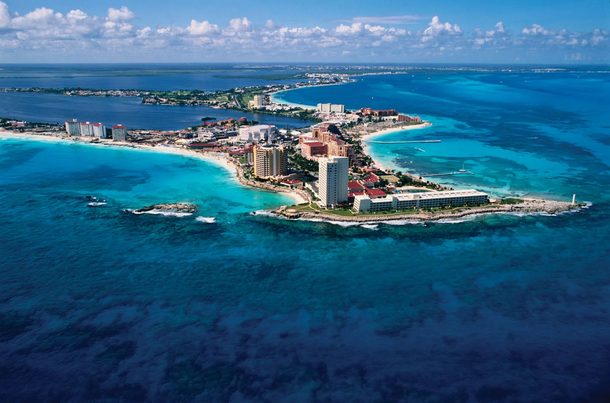 En 1974 Quintana Roo junto a Baja California Sur son declarados como estados libres y soberanos.