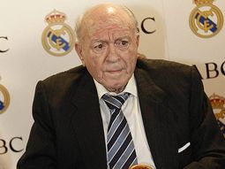 di stefano abandono el hospital y pidio que siga mourinho di stefano abandono el hospital y pidio que siga mourinho