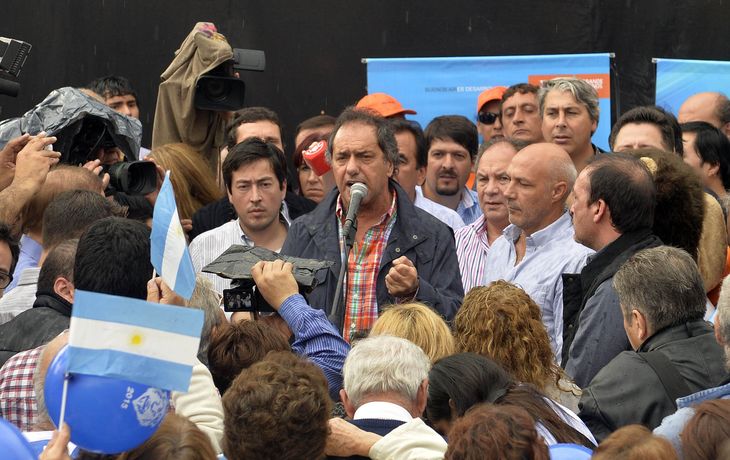 El peronismo prepara un acto masivo en apoyo a Daniel Scioli