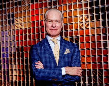 Famoso mentor en el reality Project Runway reveló que se mantuvo célibe durante más de 40 años