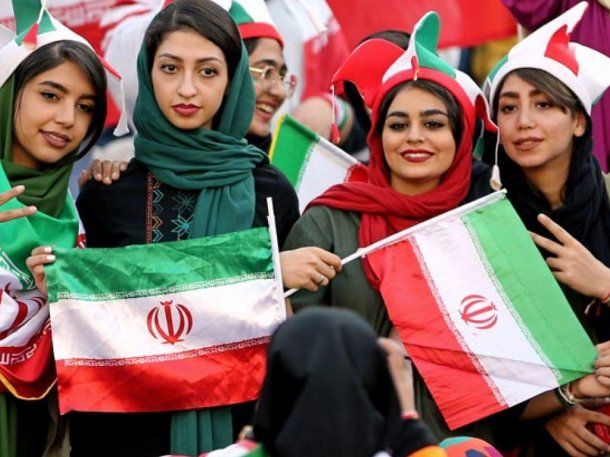 Irán: las mujeres podrán ir a la cancha para el torneo local