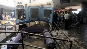 convocan a las 19 a plaza de mayo sin banderas politicas convocan a las 19 a plaza de mayo sin banderas politicas