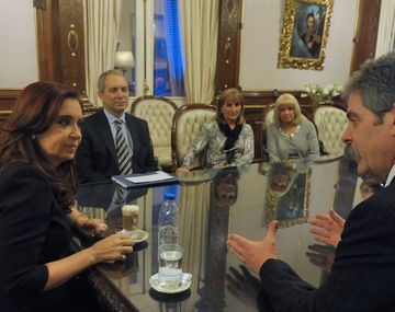 CFK recibió a familiares de los muertos en atentado a la AMIA