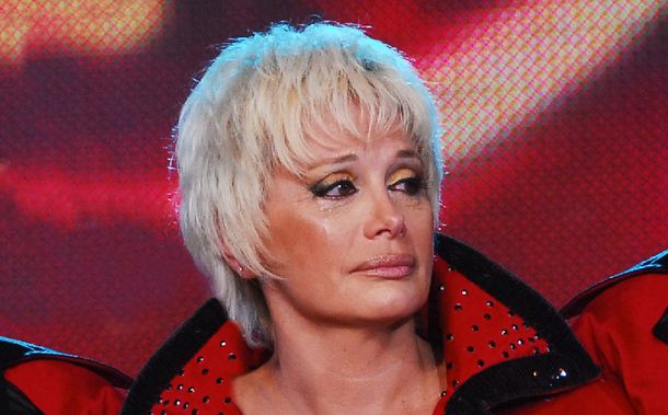 Carmen Barbieri llora