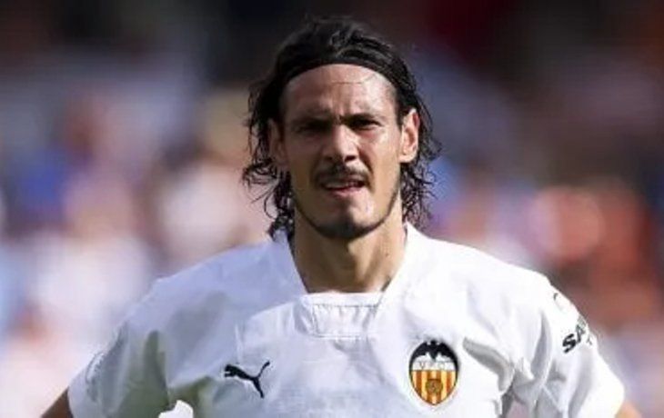 Los detalles de la reunión entre Riquelme y el entorno de Cavani: ¿Llega a Boca?