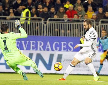 El argentino convirtió su 18° en el Calcio