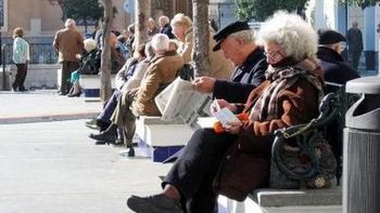 cristina anuncio una suba a jubilados del 15,18 por ciento cristina anuncio una suba a jubilados del 15,18 por ciento