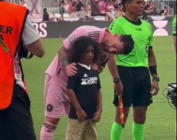 El gesto de Messi con el nene que se emocionó en la previa