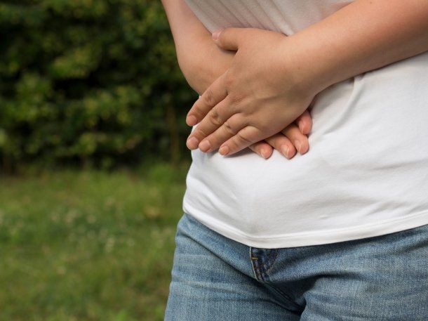 Qué es el SIBO y cuáles son los síntomas de la enfermedad que padece Araceli González