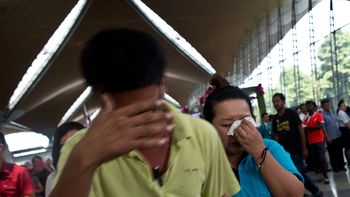 china le pide a malasia un nuevo plan para buscar al avion desaparecido china le pide a malasia un nuevo plan para buscar al avion desaparecido