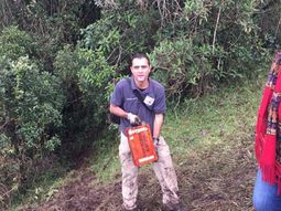 Hallan la caja negra del avión Hallan la caja negra del avión
