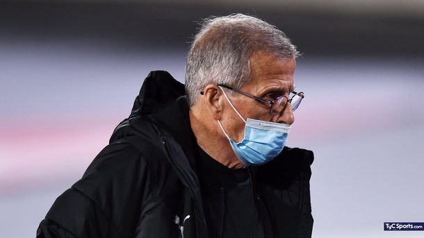 Uruguay echó al Maestro Tabárez