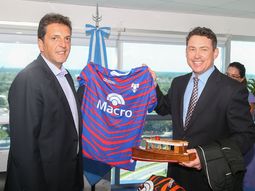 massa se reunio con el embajador de los ee.uu. massa se reunio con el embajador de los ee.uu.