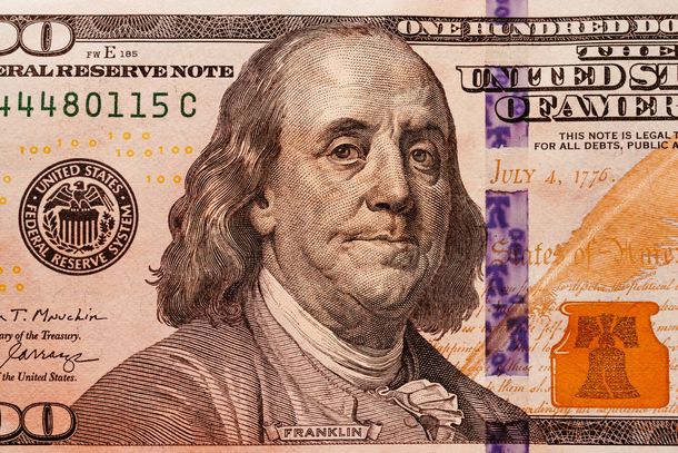 El dólar rondaba mínimos de dos semanas en el mercado mundial.