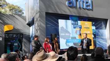 Antel invirtió 270 millones de dólares en mejorar las telecomunicaciones en el interior de Uruguay. Antel invirtió 270 millones de dólares en mejorar las telecomunicaciones en el interior de Uruguay.