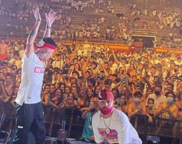 Fiestas en barcos y recital de reguetón: las causas del brote masivo de covid entre estudiantes en España