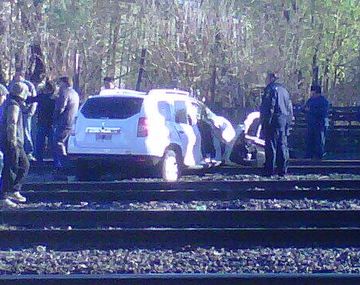 Tren arrolló una camioneta en El Palomar: un muerto