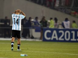 la imagen mas triste de mascherano y el karma de no ganar copas la imagen mas triste de mascherano y el karma de no ganar copas