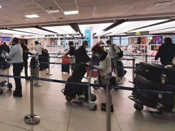 Migraciones simplifica trámite para salir del país