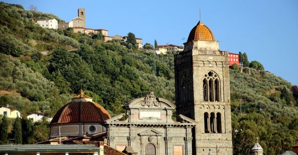 Catedral de Pescia (Italia).