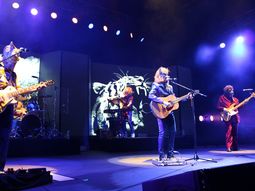 El Cuarteto de Nos presentó su nuevo disco ante una multitud en el Luna Park