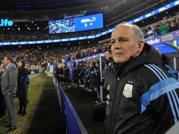 sabella sobre messi: cuando no esta se siente su ausencia sabella sobre messi: cuando no esta se siente su ausencia