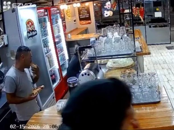 Insólito robo en Loma Hermosa: asaltaron una pizzería y se fueron comiendo porciones
